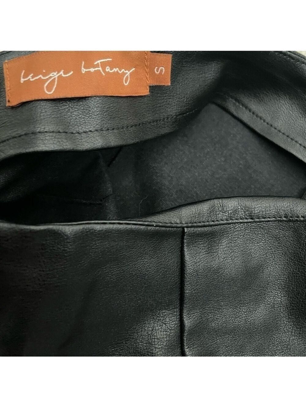 Women’s Beige BoTany Vintage Black Vegan Leather Skirt Size Small! - Picture 5 of 7